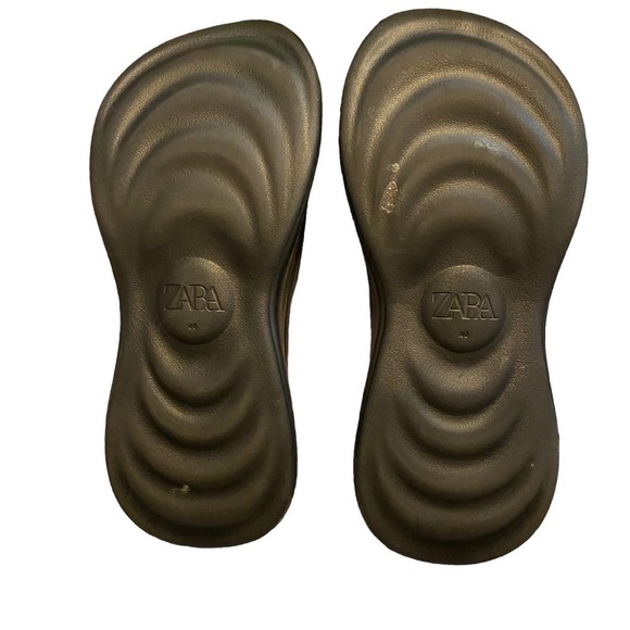 Zara Rubberized Slides, Black EU SZ 40, US SZ 9, UK SZ 7 - Picture 2 of 8